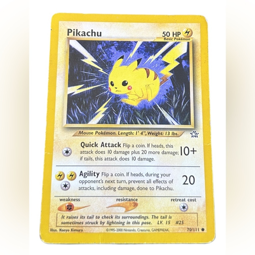 Pokémon Pikachu 70/111 Neo Genesis Pokémon Rare Card